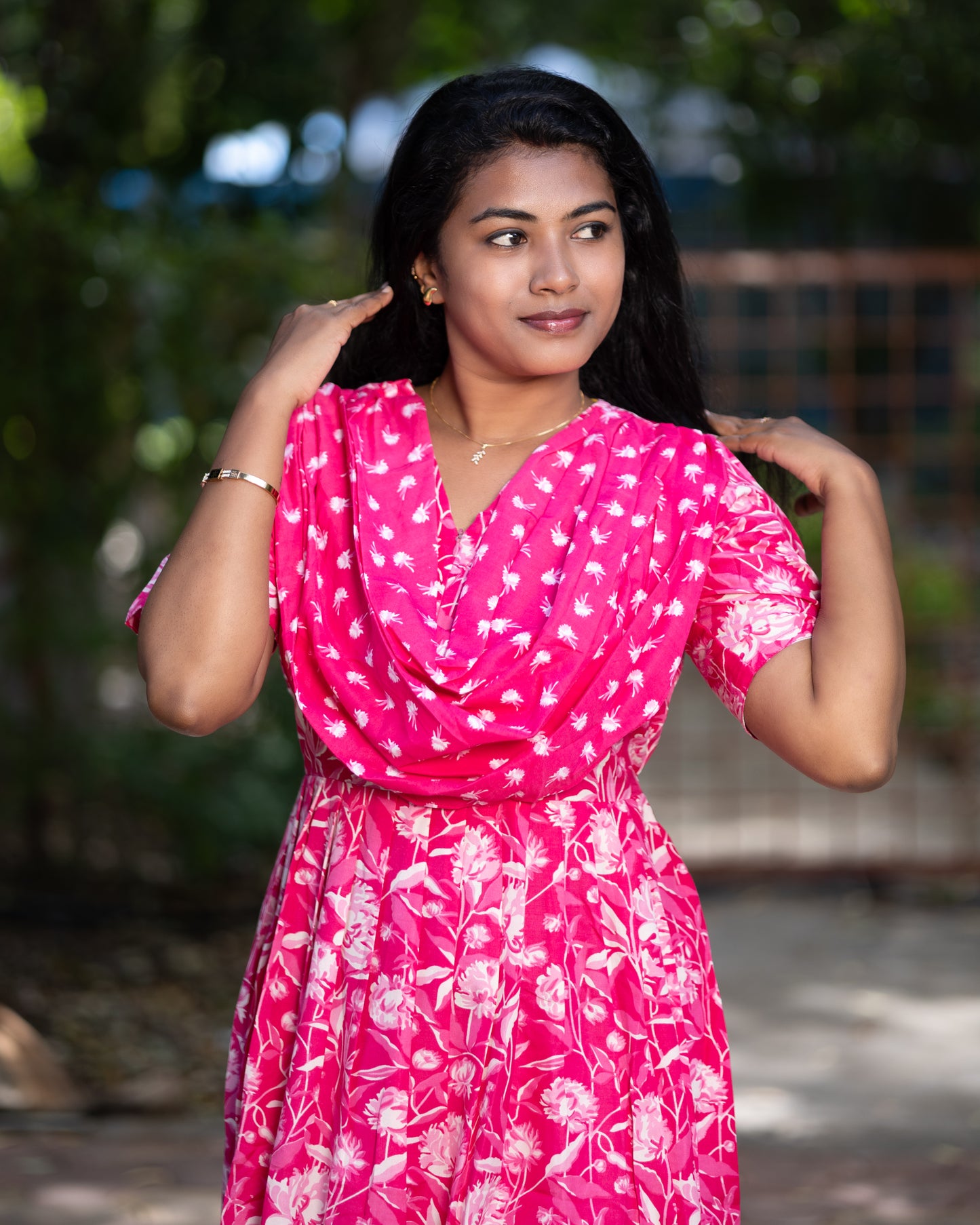 Feeding Dupatta Attached Zipper Maternity Wear – Hot Pink with White Floral Pattern