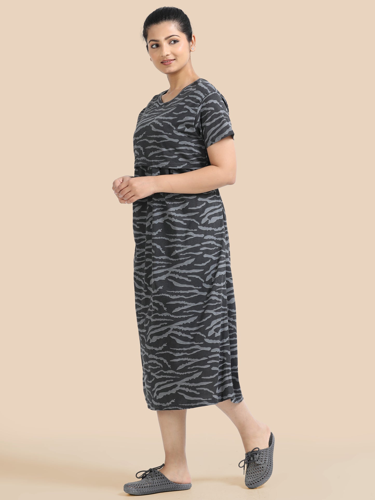 Zipless Feeding Maternity Dress –Charcoal Grey with Light Grey Print
