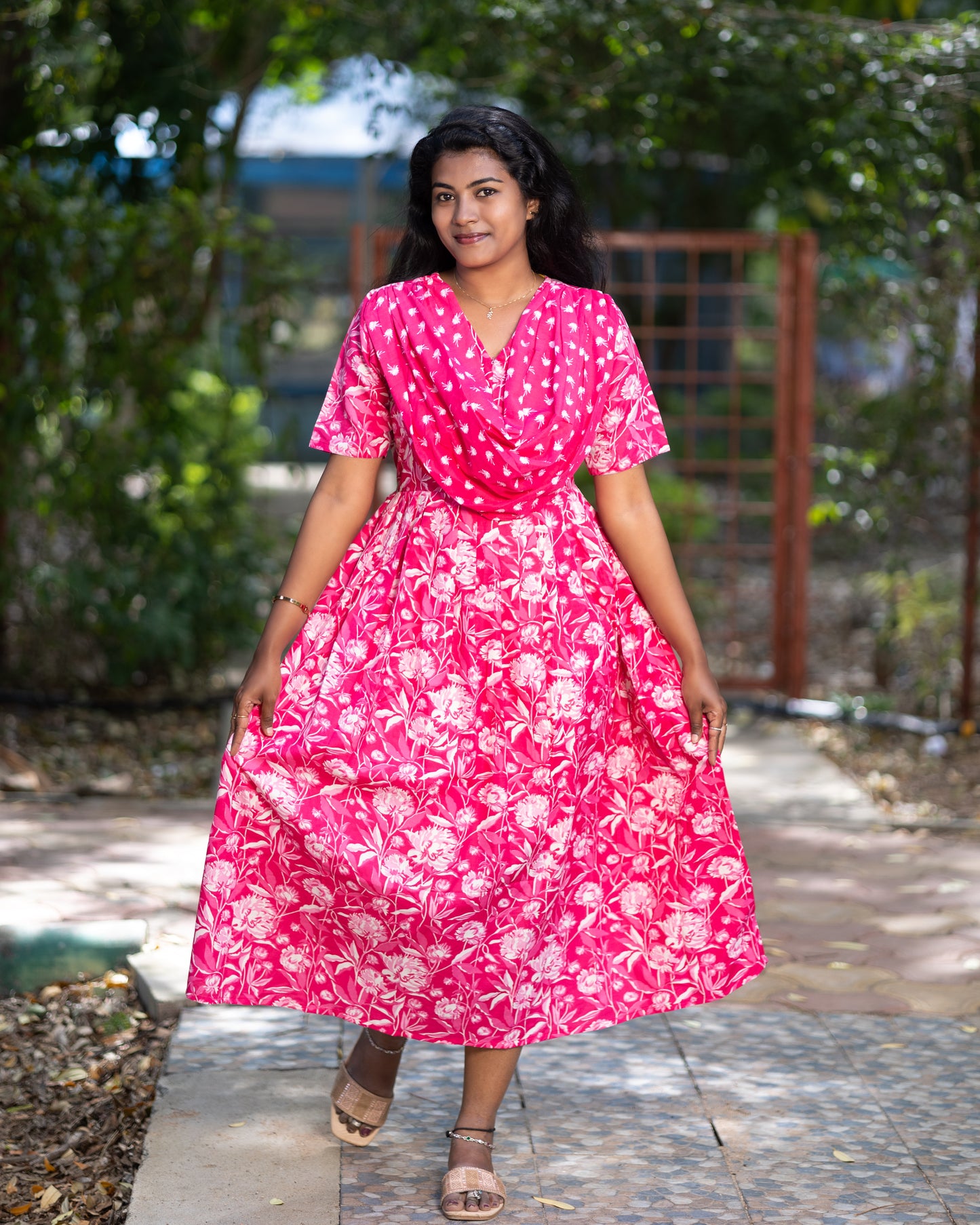 Feeding Dupatta Attached Zipper Maternity Wear – Hot Pink with White Floral Pattern