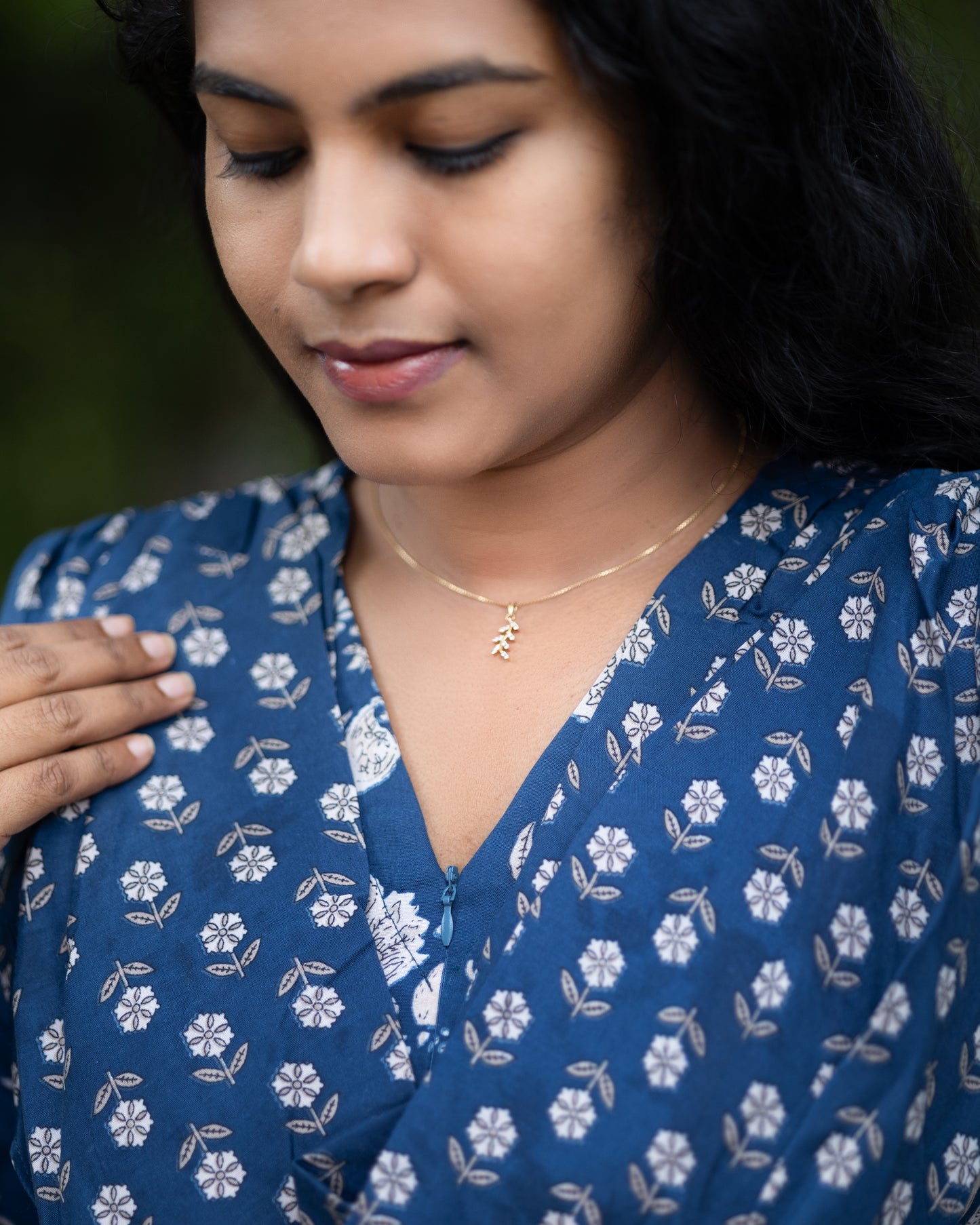 Feeding Dupatta Attached Zipper Maternity Wear – Deep Blue with White Floral