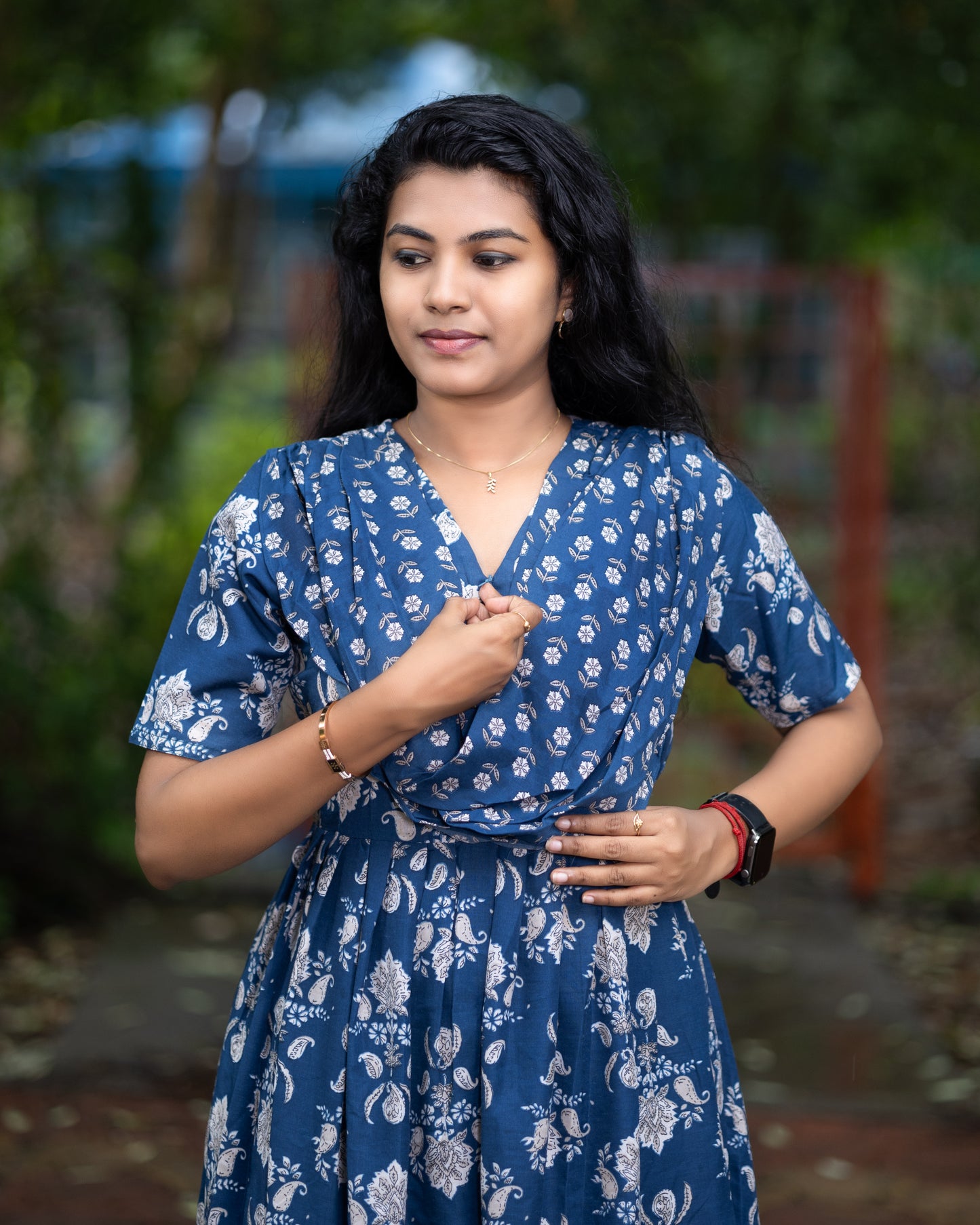 Feeding Dupatta Attached Zipper Maternity Wear – Deep Blue with White Floral