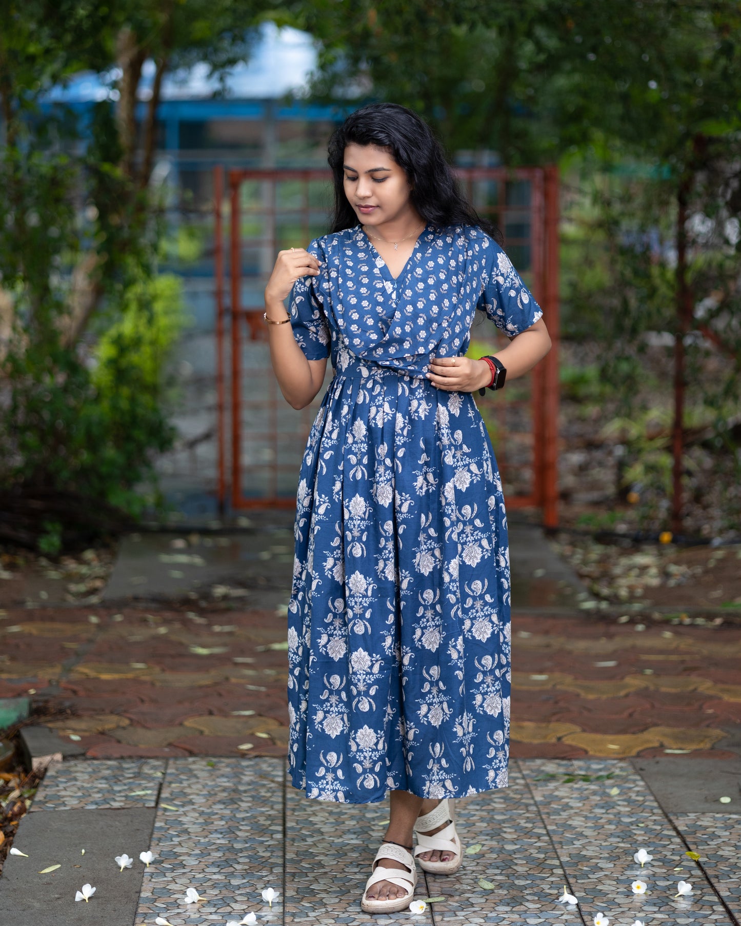 Feeding Dupatta Attached Zipper Maternity Wear – Deep Blue with White Floral