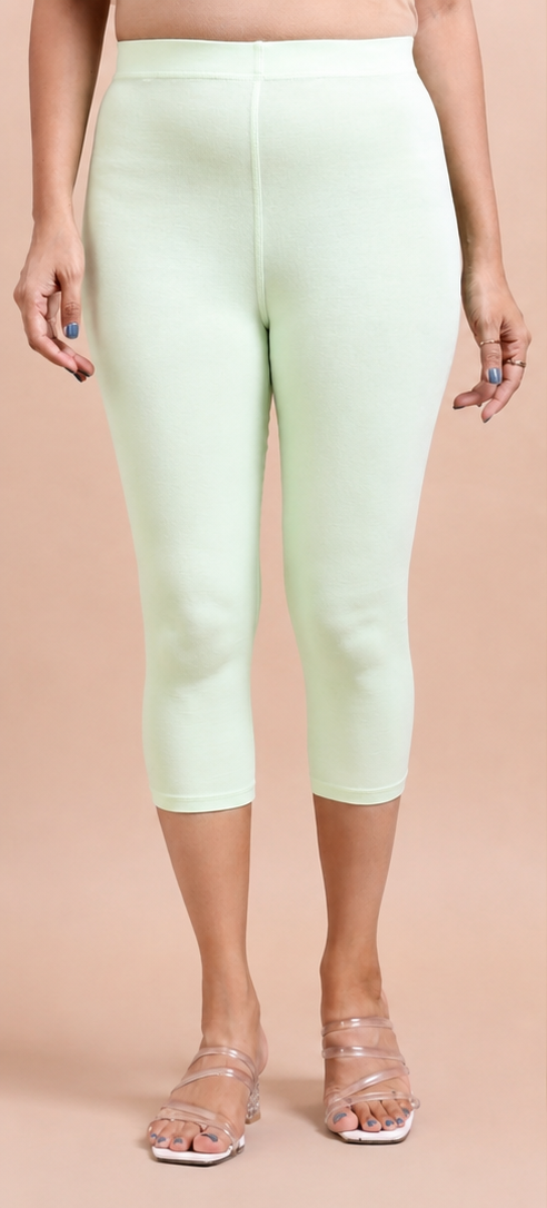 3/4 Capri Leggings –light green